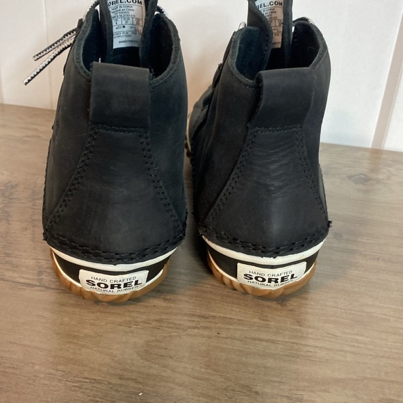 Sorel Women's Out N About Leather Rain Snow Boot Snow Boot - US6 - Picture 6 of 9